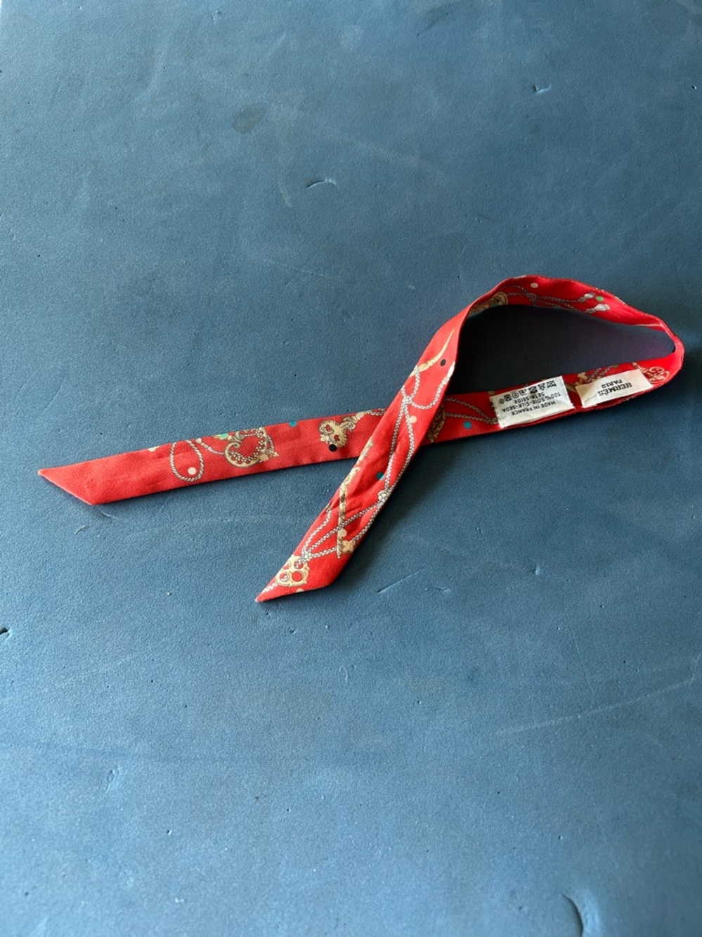 Small Hermes Orange Silk Twilly - Picture 7 of 7